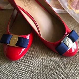 Salvatore Ferragamo Vara Colorblock Patenta